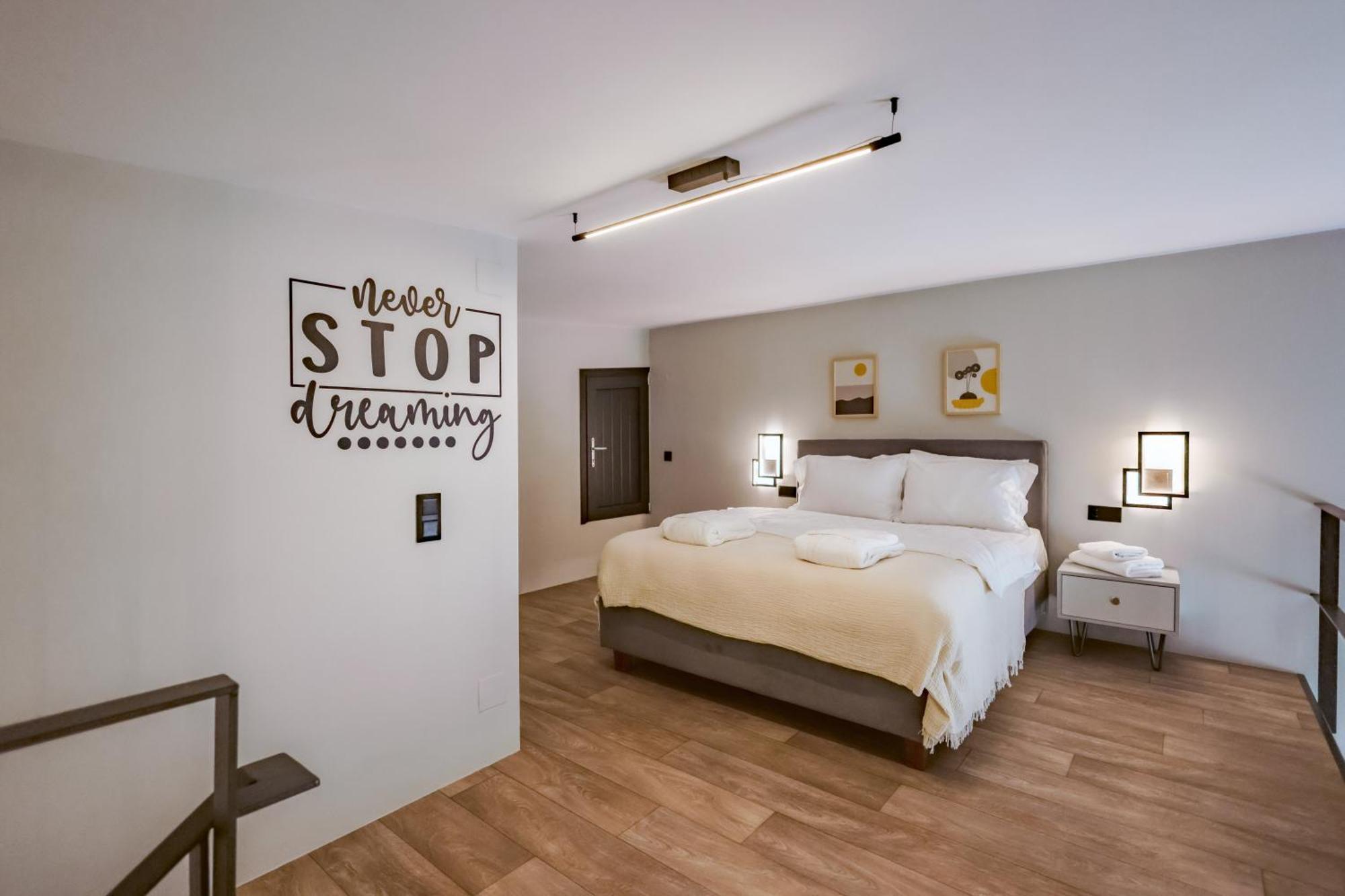 Urban Apartments Chios Town Bagian luar foto